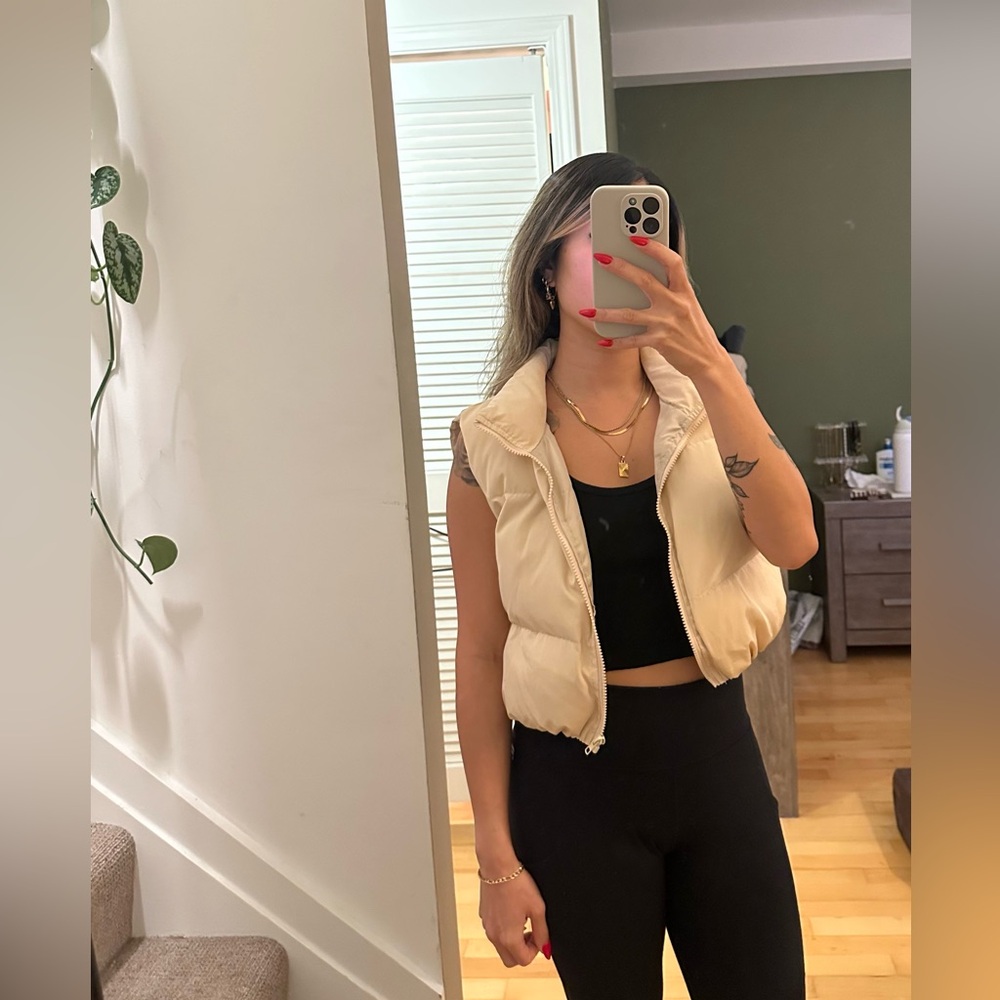 Cream Cropped Puffer Jacket - Size S